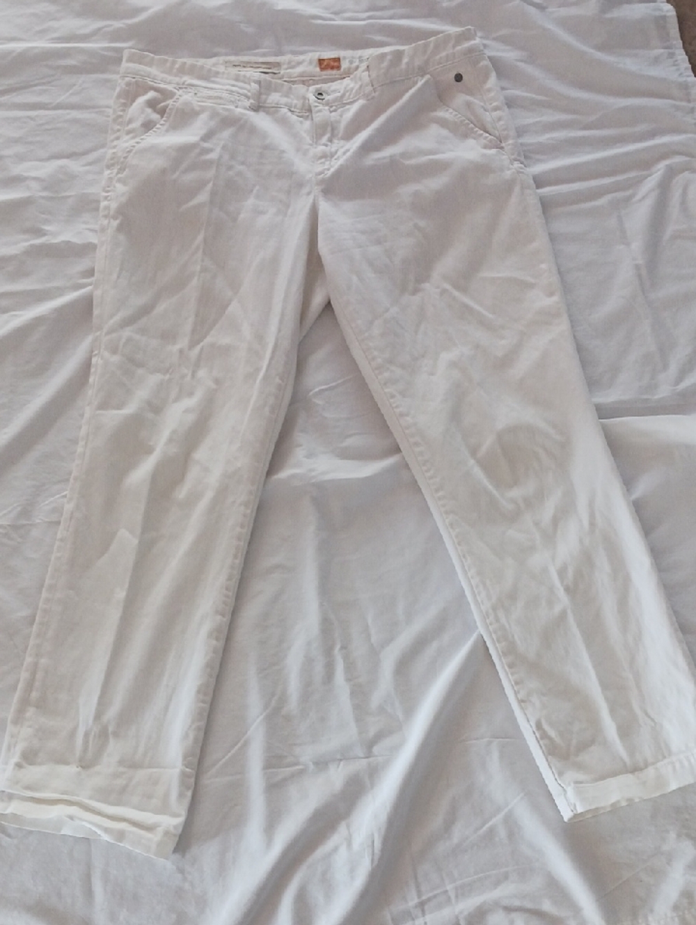 Pilcro and the Letterpress White Straight Leg Pants